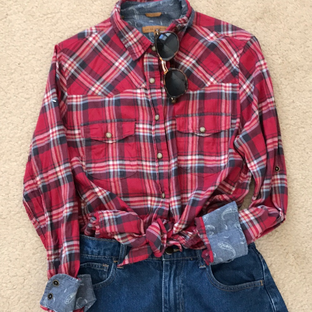 Red flannel - Picture 3 of 3
